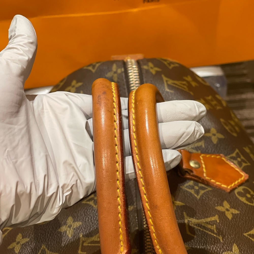Authentic Louis Vuitton SPEEDY 40 - Picture 6 of 16
